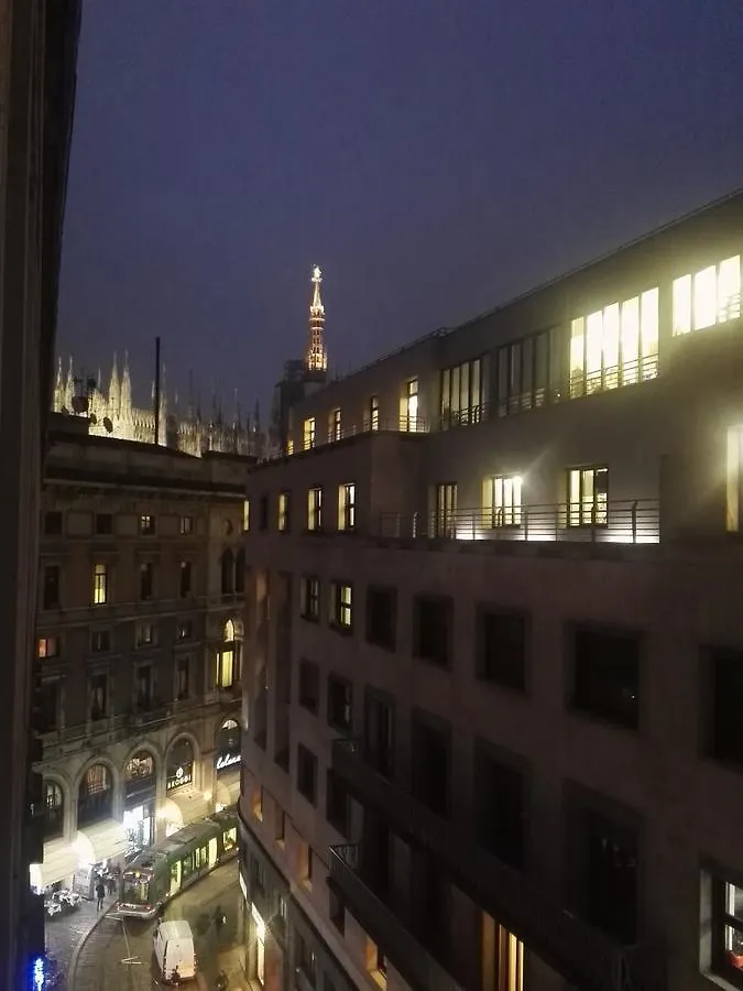 Duomo 5 Apartment Milan Italy